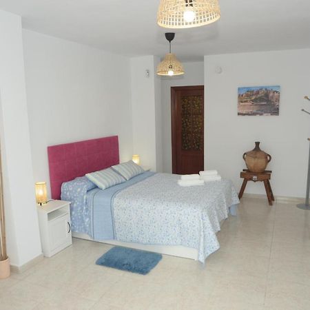 Habitacion Grande Con Terraza Privada, Malaga Centro Экстерьер фото