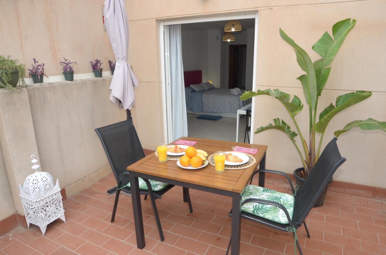 Habitacion Grande Con Terraza Privada, Malaga Centro Экстерьер фото